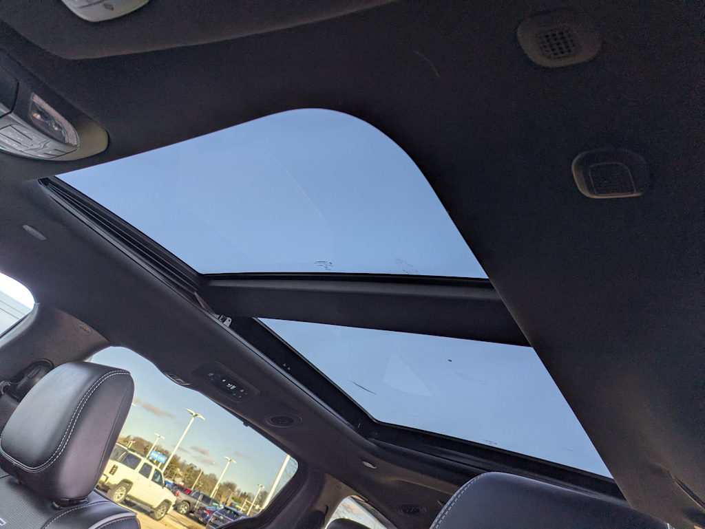 Thumbnail: 2026 Chrysler Pacifica - 22