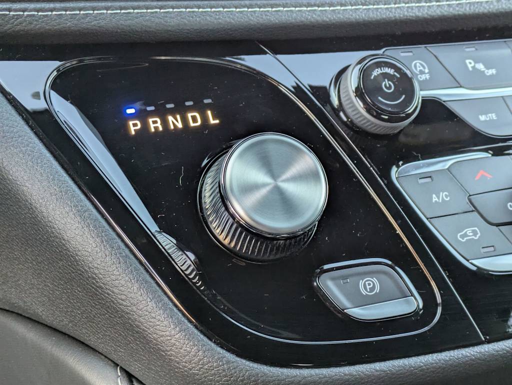 Thumbnail: 2026 Chrysler Pacifica - 13