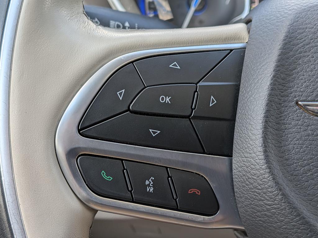 Thumbnail: 2020 Chrysler Pacifica - 28