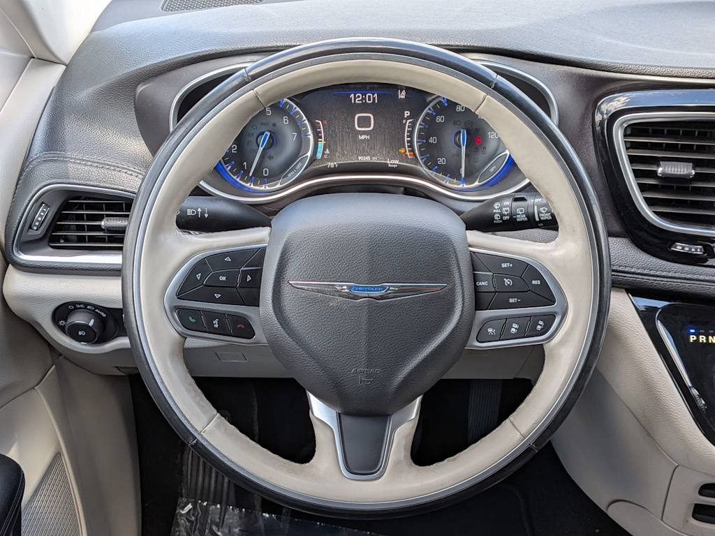 Thumbnail: 2020 Chrysler Pacifica - 12