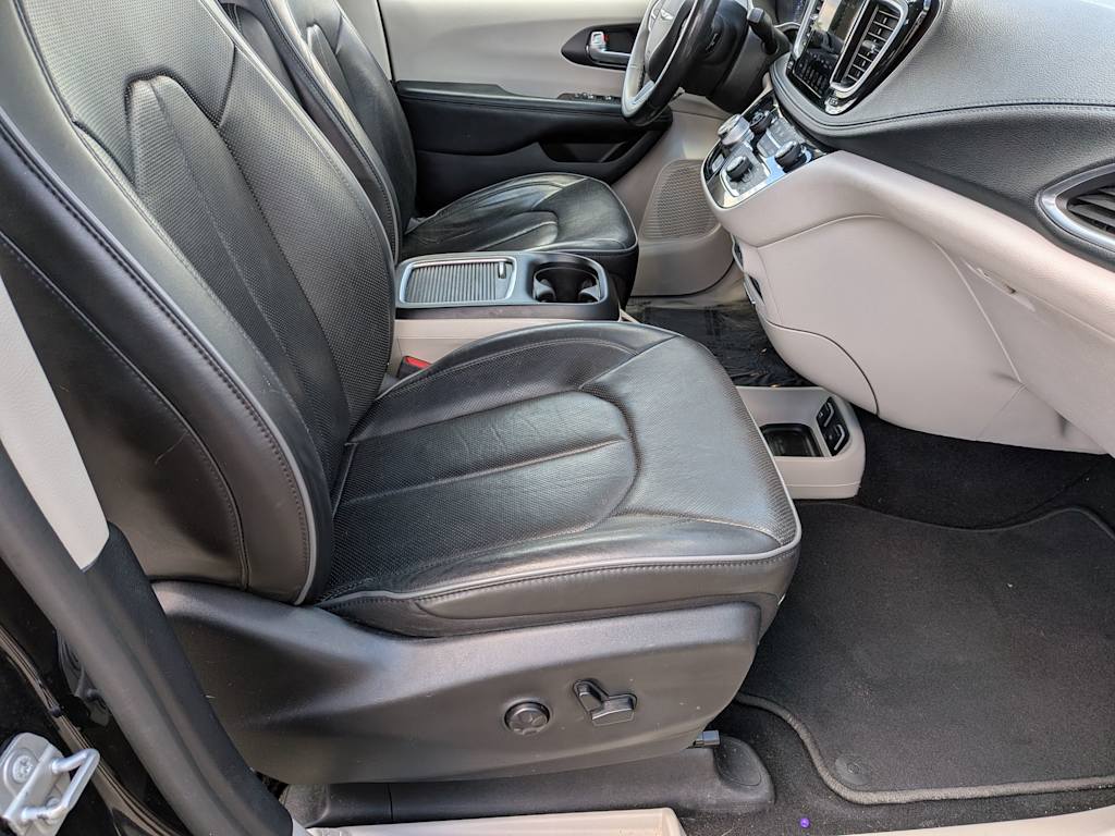 Thumbnail: 2020 Chrysler Pacifica - 26