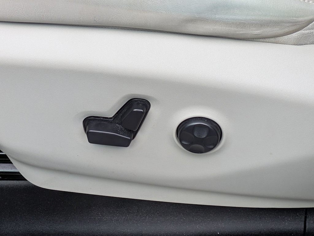 Thumbnail: 2017 Chrysler Pacifica - 24