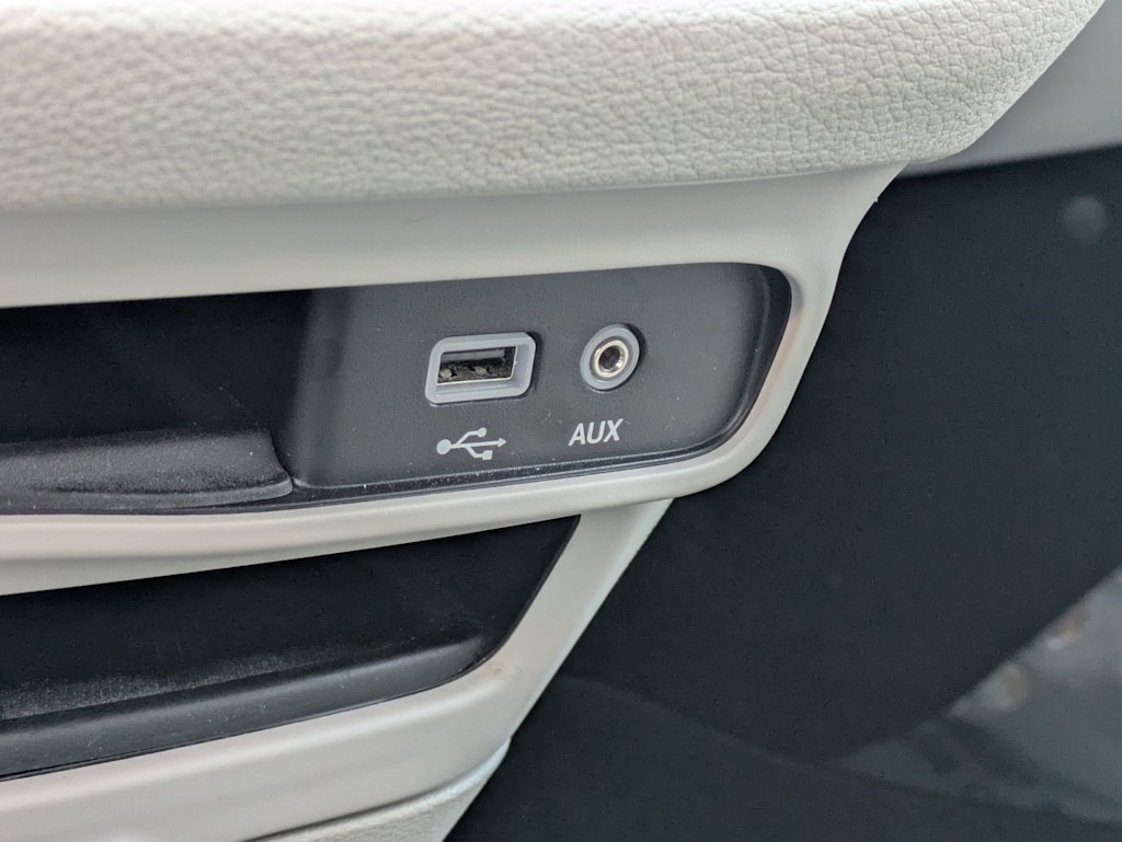 Thumbnail: 2017 Chrysler Pacifica - 34