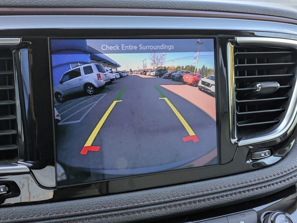 Thumbnail: 2017 Chrysler Pacifica - 33