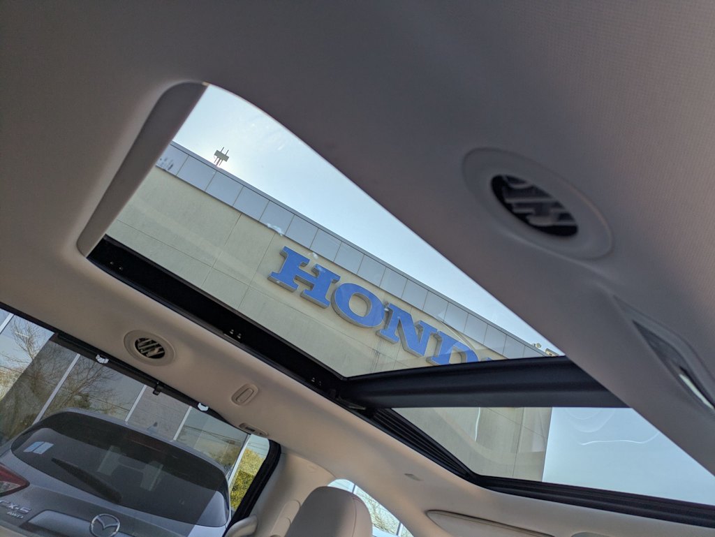 Thumbnail: 2017 Chrysler Pacifica - 27