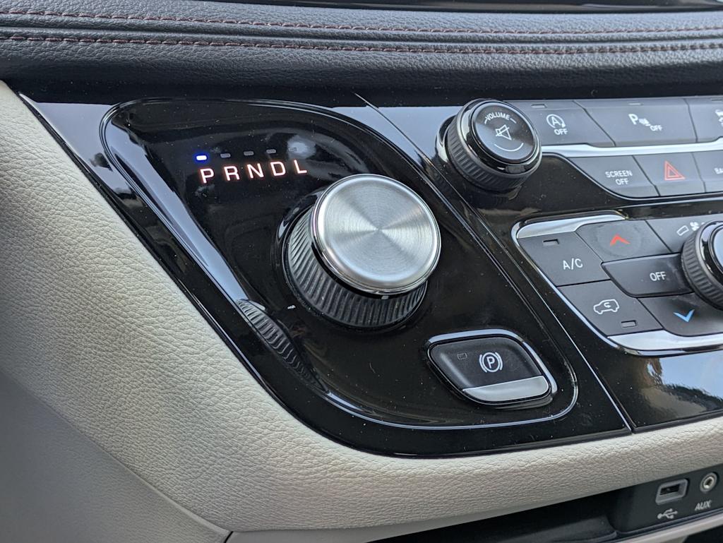 Thumbnail: 2017 Chrysler Pacifica - 35