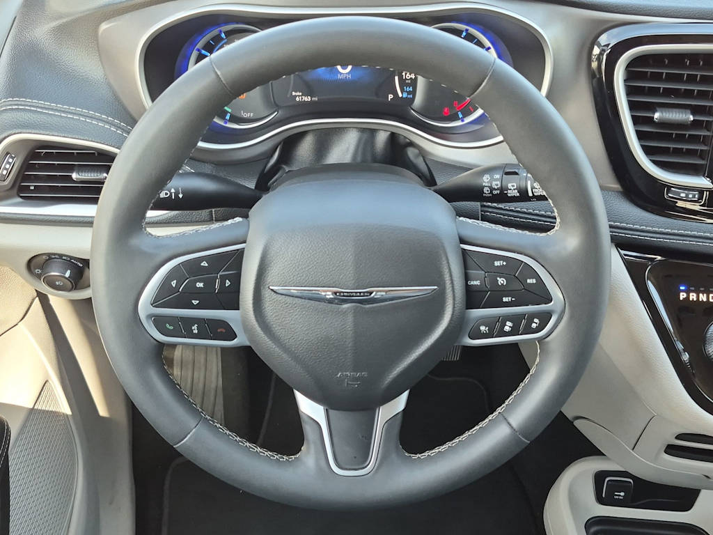 Thumbnail: 2023 Chrysler Pacifica - 12