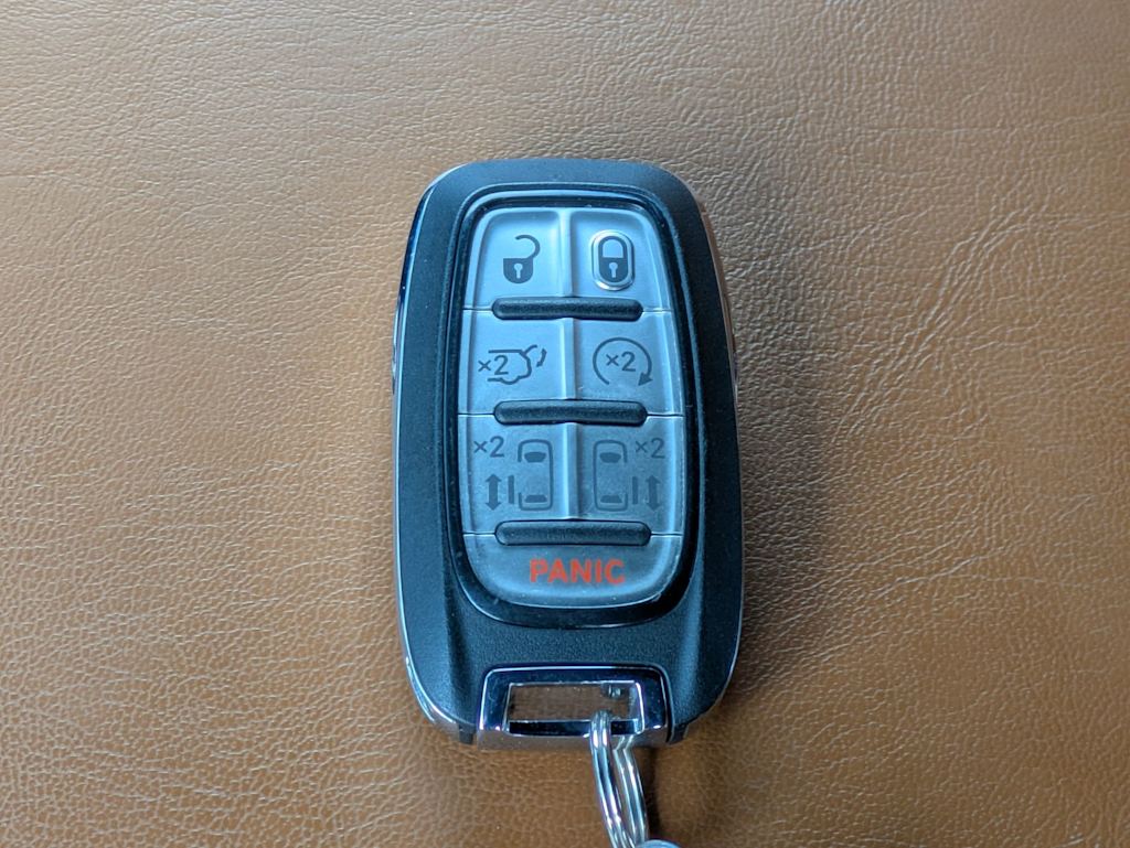 Thumbnail: 2024 Chrysler Pacifica - 18