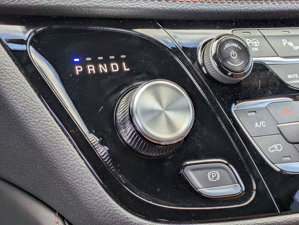 Thumbnail: 2024 Chrysler Pacifica - 15