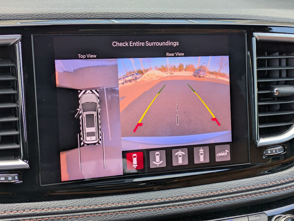 Thumbnail: 2024 Chrysler Pacifica - 32