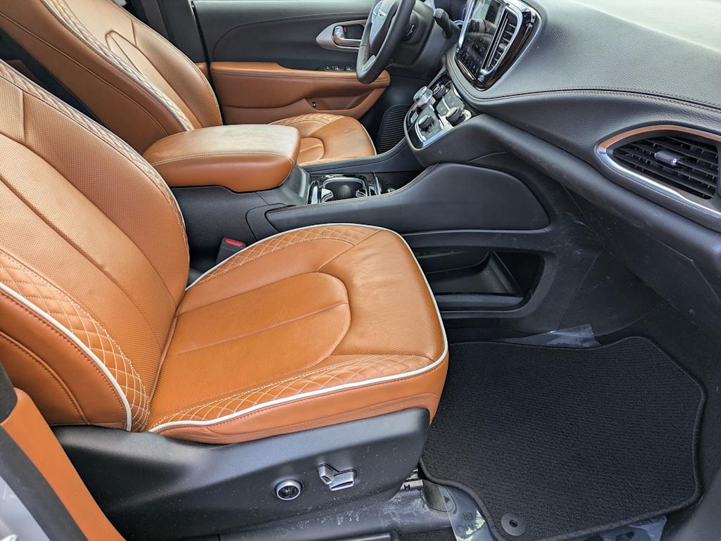 Thumbnail: 2024 Chrysler Pacifica - 27