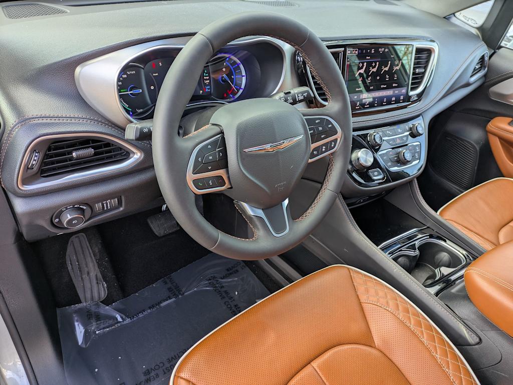 Thumbnail: 2024 Chrysler Pacifica - 2