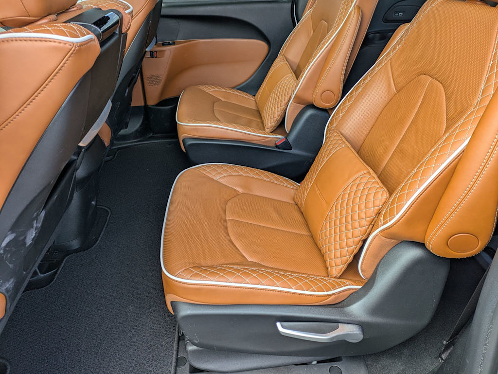 Thumbnail: 2024 Chrysler Pacifica - 26