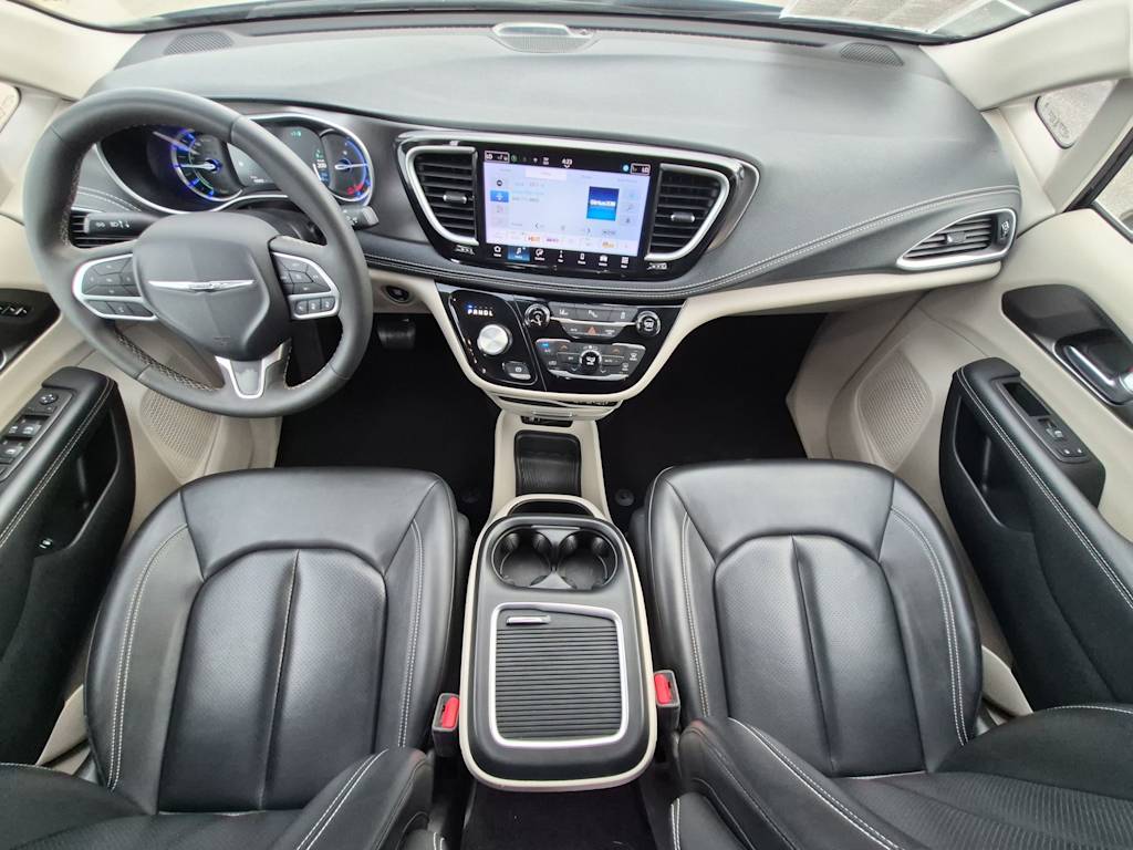 Thumbnail: 2024 Chrysler Pacifica - 9