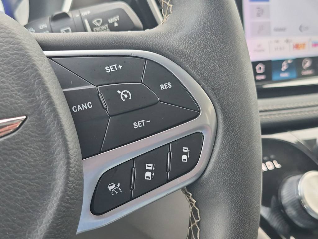 Thumbnail: 2024 Chrysler Pacifica - 29