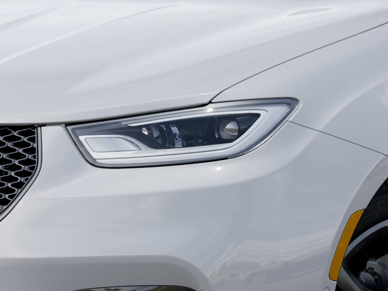 Thumbnail: 2026 Chrysler Pacifica - 7