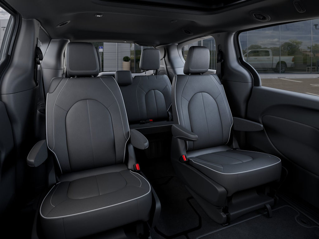 Thumbnail: 2027 Chrysler Pacifica - 8