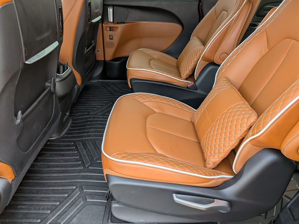 Thumbnail: 2025 Chrysler Pacifica - 27