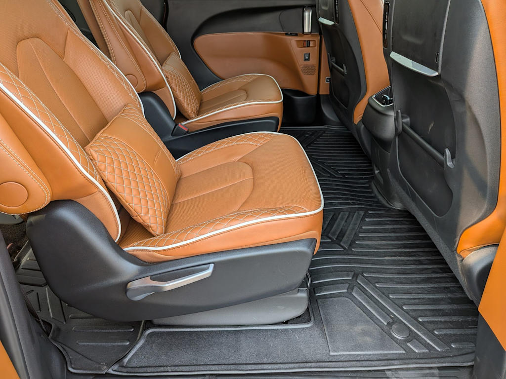 Thumbnail: 2025 Chrysler Pacifica - 11