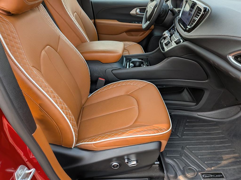 Thumbnail: 2025 Chrysler Pacifica - 28