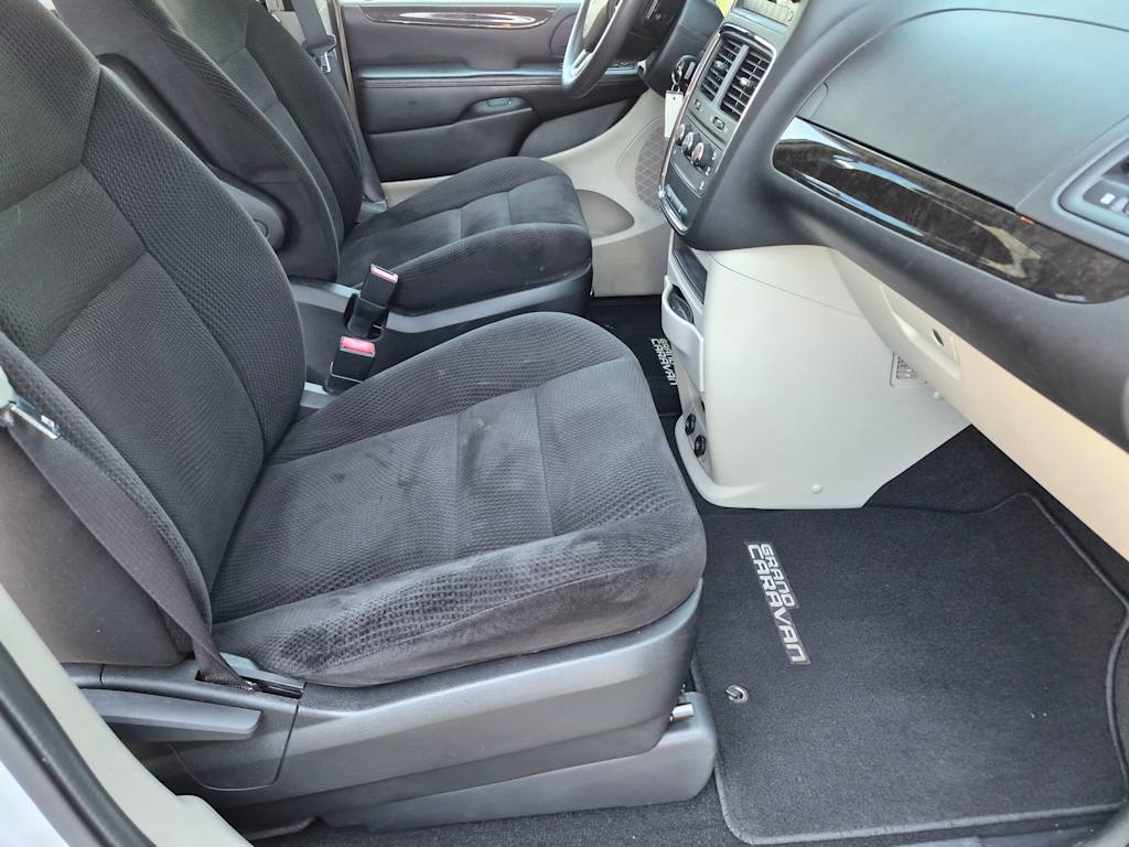 Thumbnail: 2015 Dodge Grand Caravan - 11