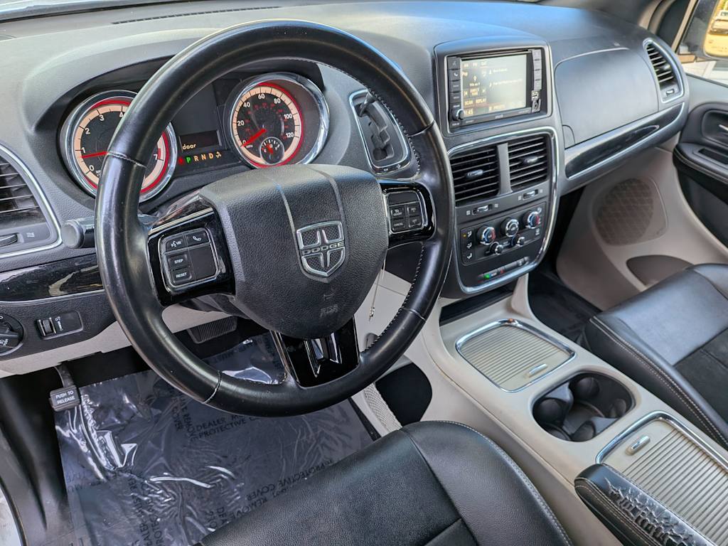 Thumbnail: 2019 Dodge Grand Caravan - 2