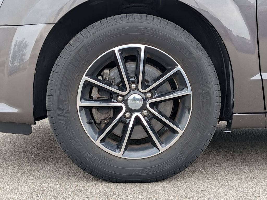 Thumbnail: 2015 Dodge Grand Caravan - 8