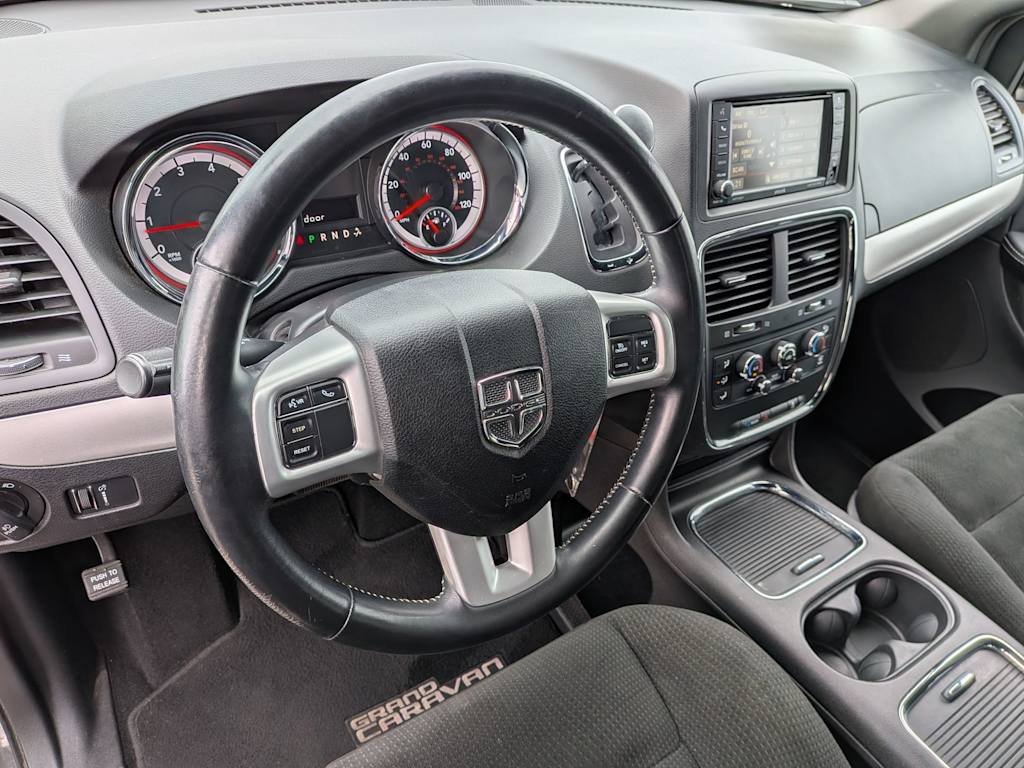 Thumbnail: 2015 Dodge Grand Caravan - 2