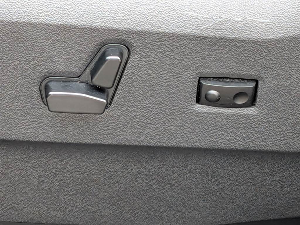 Thumbnail: 2015 Dodge Grand Caravan - 25