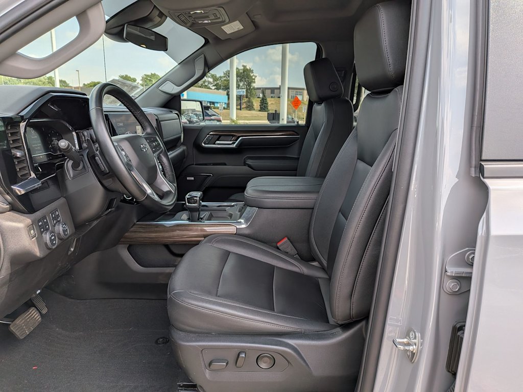 Thumbnail: 2024 Chevrolet Silverado 1500 - 10