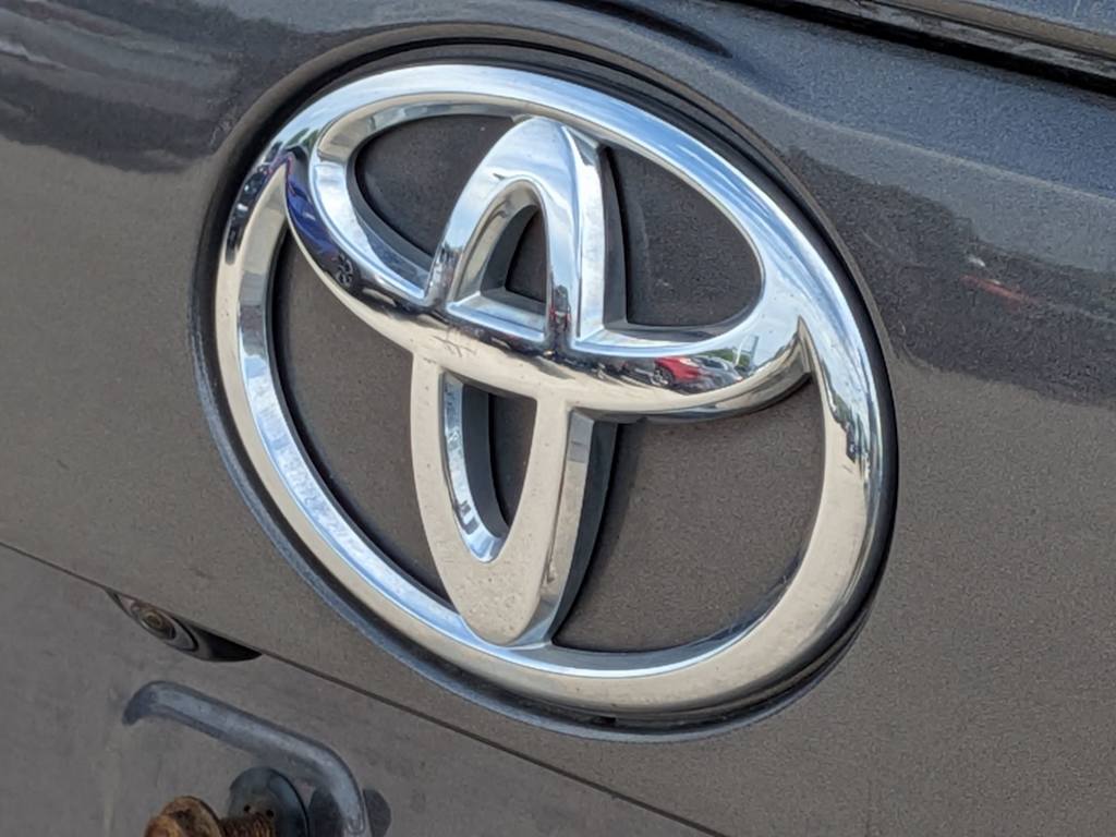Thumbnail: 2019 Toyota RAV4 - 24