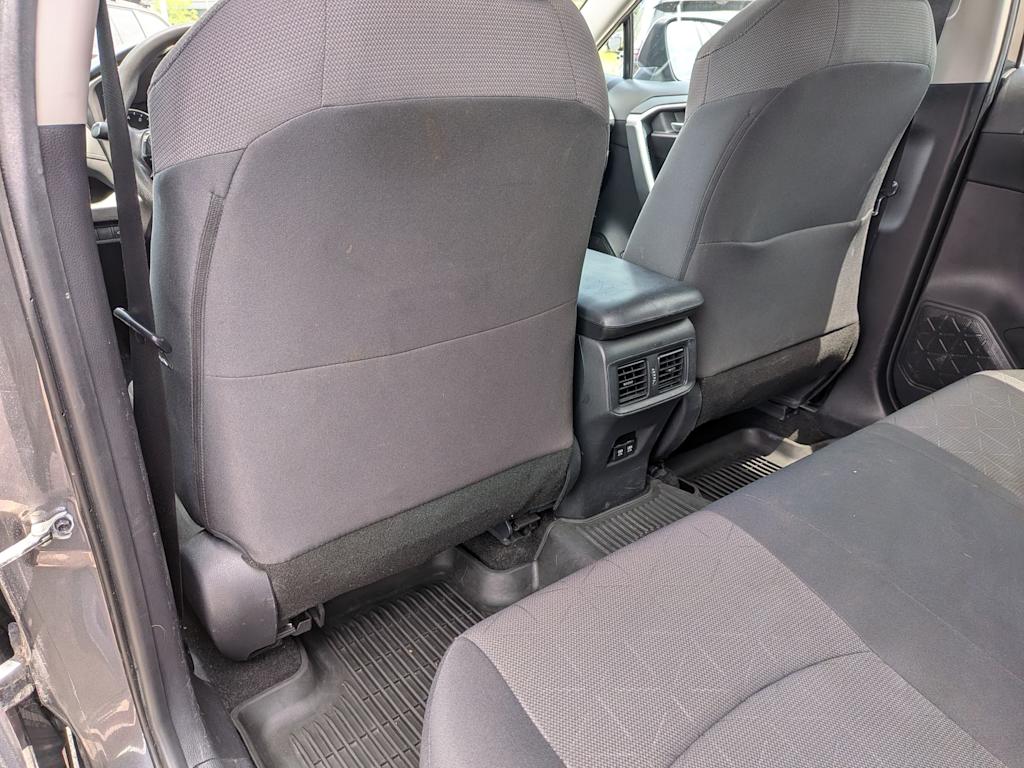 Thumbnail: 2019 Toyota RAV4 - 11