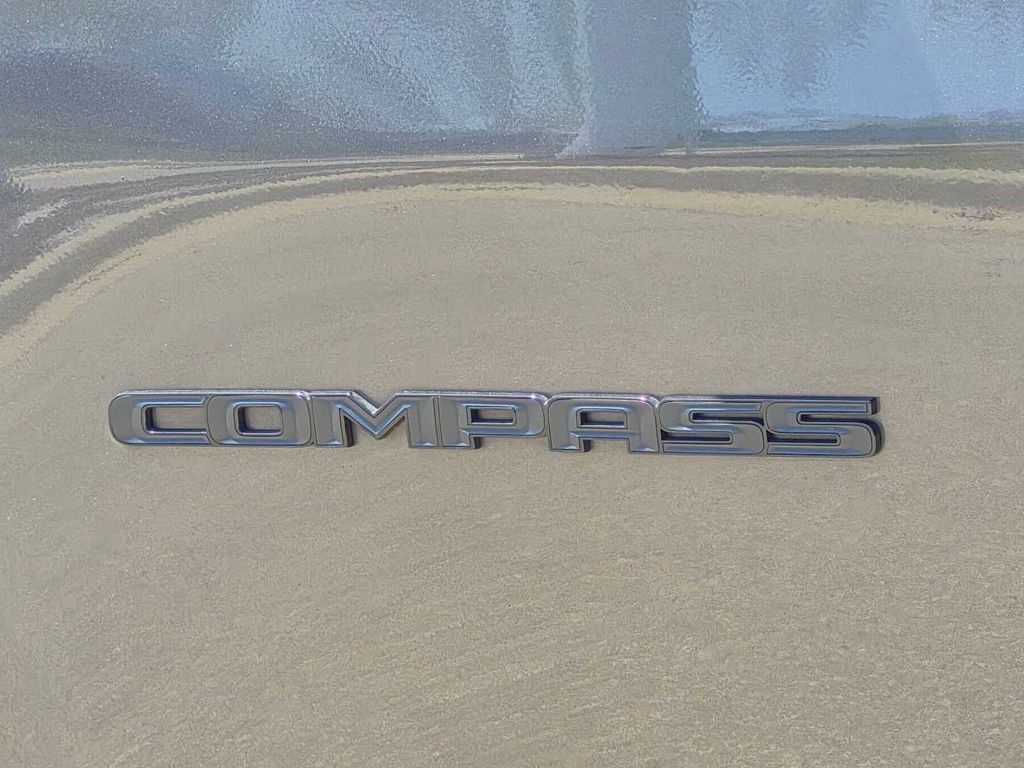 Thumbnail: 2019 Jeep Compass - 28