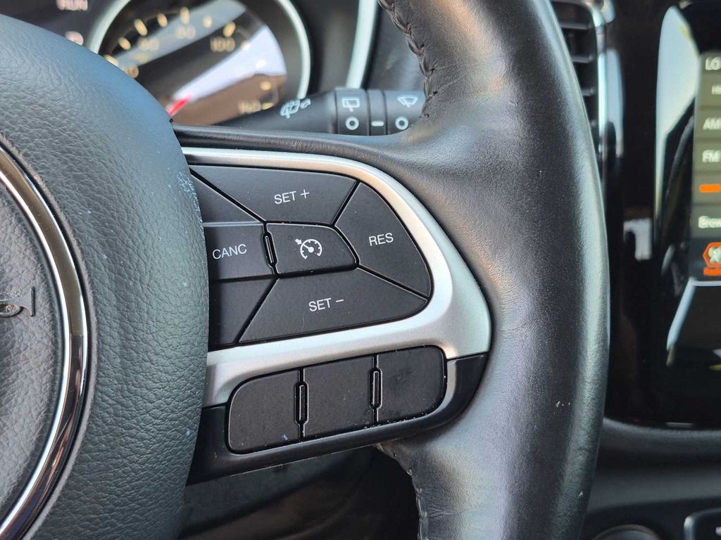 Thumbnail: 2019 Jeep Compass - 38