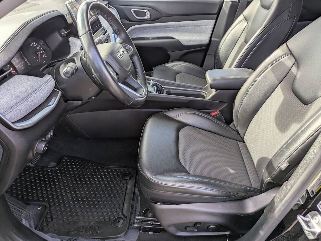 Thumbnail: 2022 Jeep Compass - 9