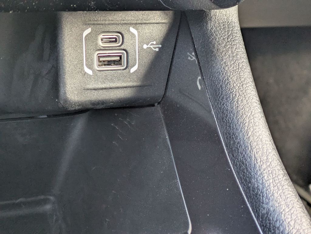 Thumbnail: 2022 Jeep Compass - 14