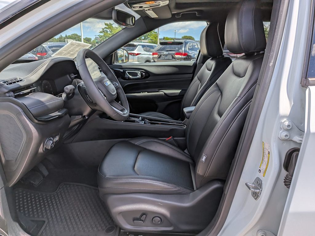 Thumbnail: 2025 Jeep Compass - 9