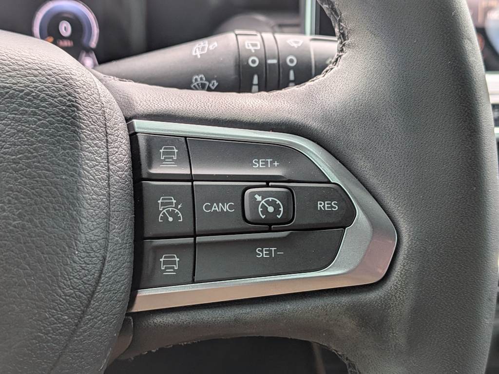 Thumbnail: 2023 Jeep Compass - 30