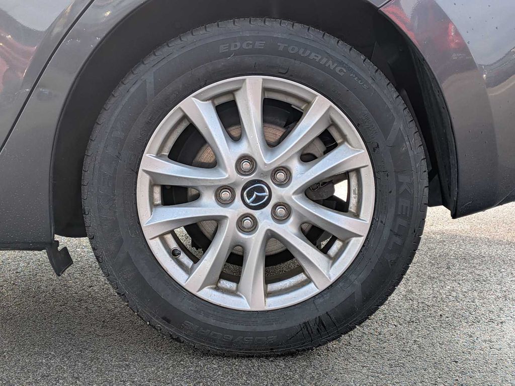 Thumbnail: 2016 Mazda Mazda3 - 32