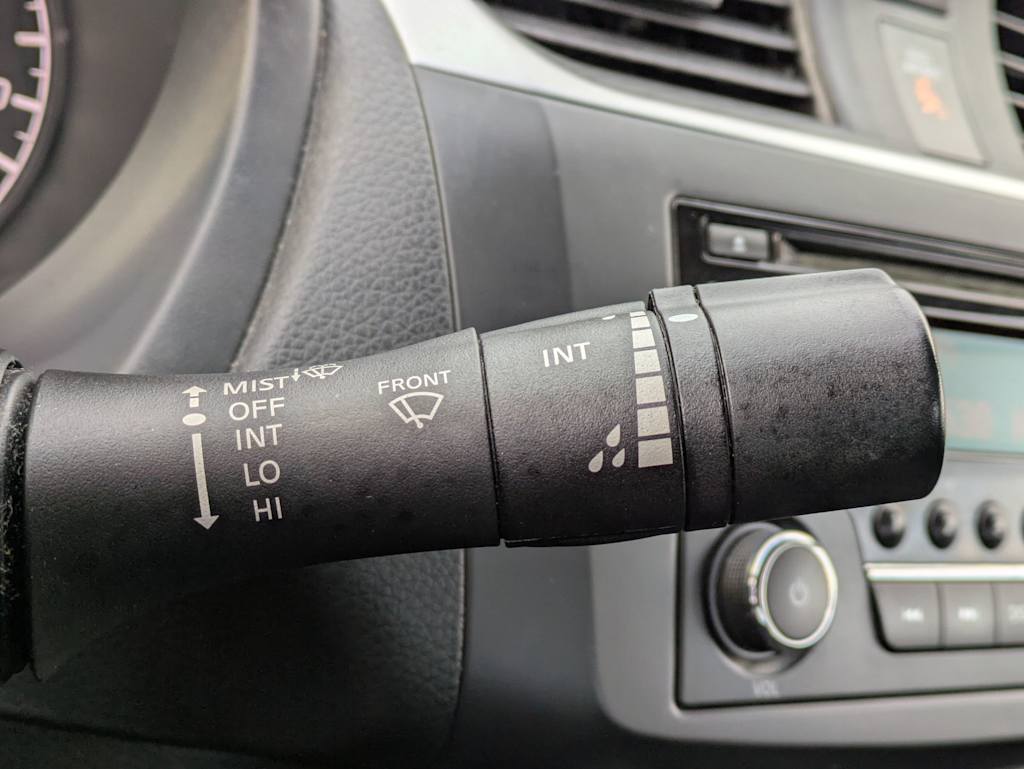 Thumbnail: 2016 Nissan Sentra - 15