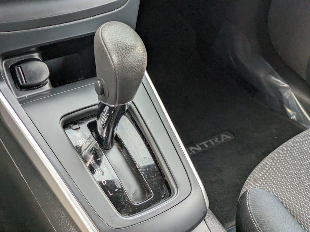 Thumbnail: 2016 Nissan Sentra - 30