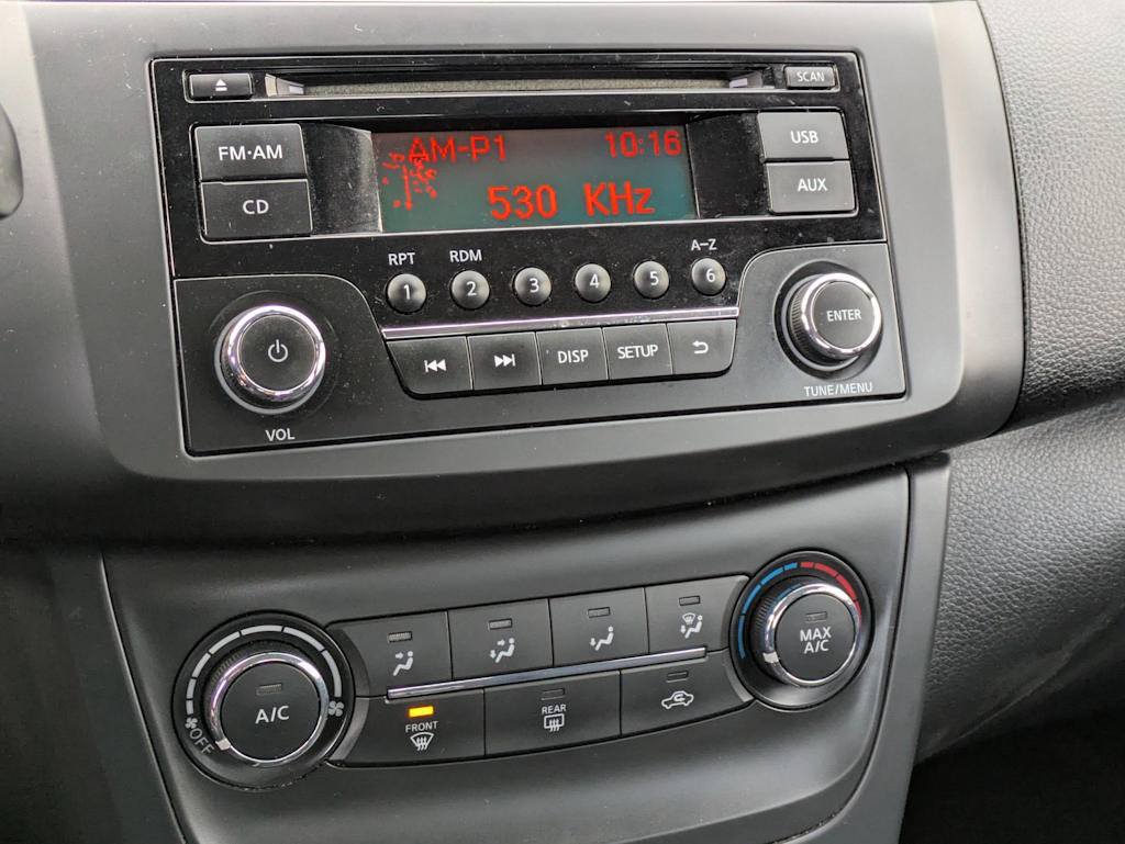 Thumbnail: 2016 Nissan Sentra - 14