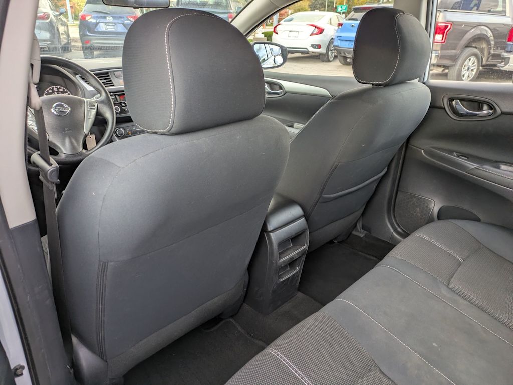 Thumbnail: 2016 Nissan Sentra - 12