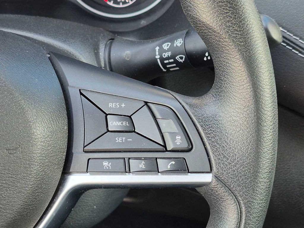 Thumbnail: 2025 Nissan Sentra - 33