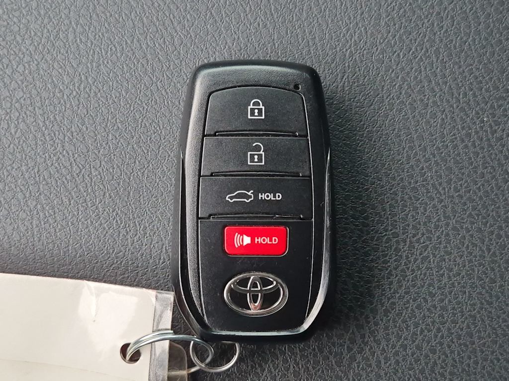 Thumbnail: 2025 Toyota Camry - 18