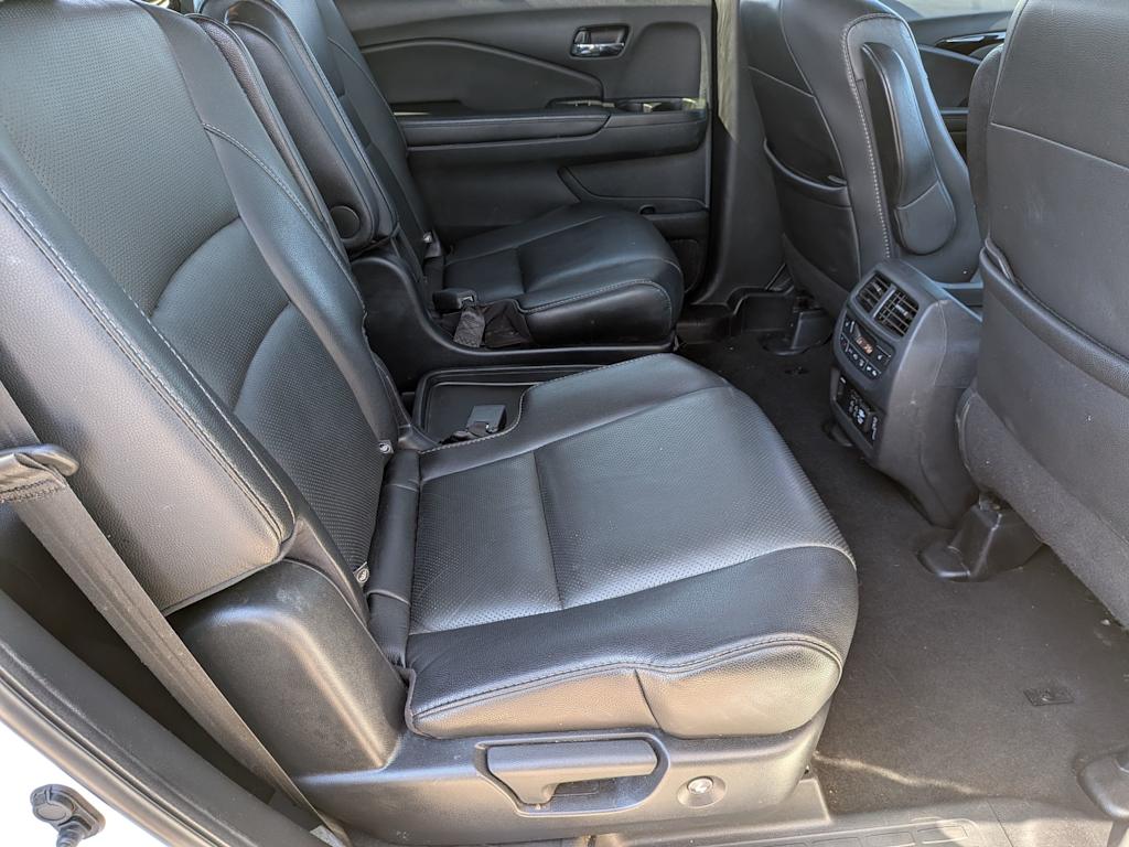 Thumbnail: 2020 Honda Pilot - 30