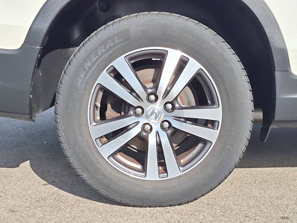 Thumbnail: 2017 Honda Pilot - 8