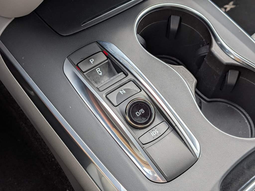 Thumbnail: 2016 Acura MDX - 16