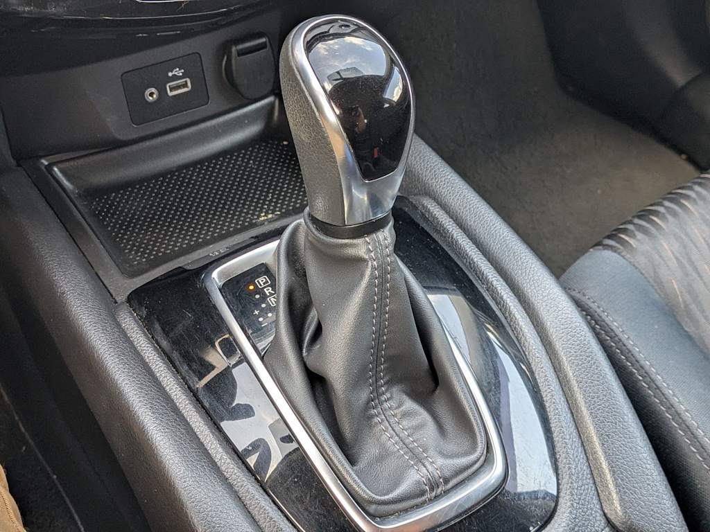 Thumbnail: 2018 Nissan Rogue - 15