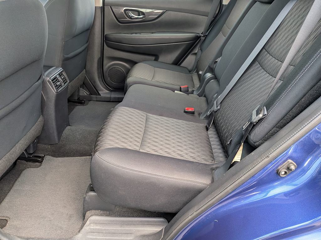 Thumbnail: 2018 Nissan Rogue - 25